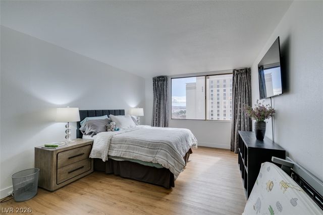 205 East Harmon Avenue 1005, Las Vegas, NV 89169