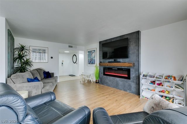 205 East Harmon Avenue 1005, Las Vegas, NV 89169