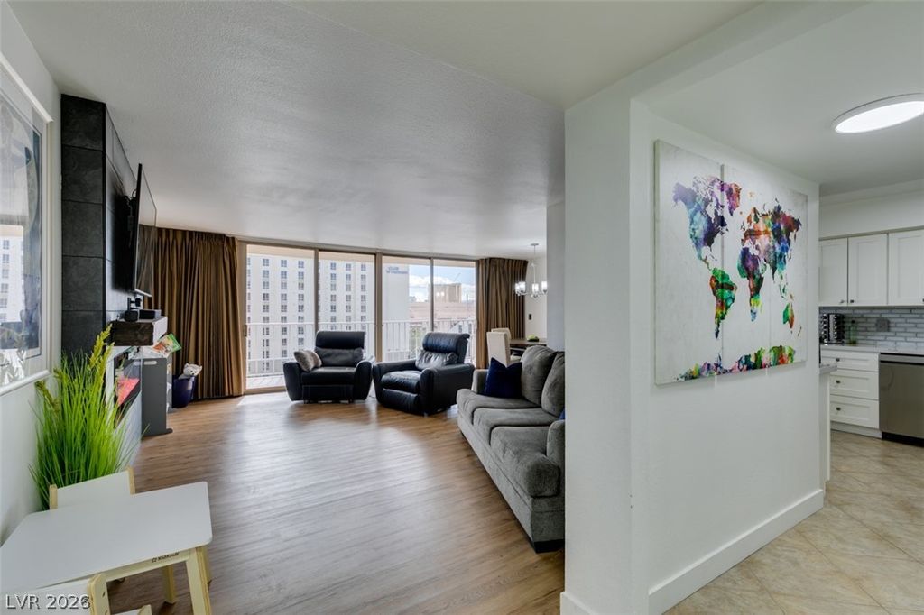 205 East Harmon Avenue 1005, Las Vegas, NV 89169