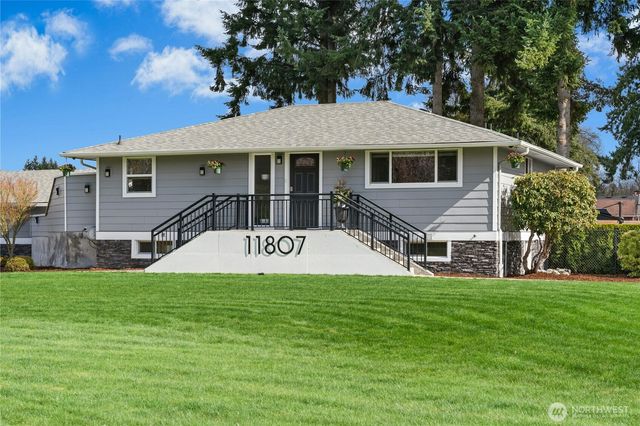 11807 51st Avenue NE, Marysville, WA 98271