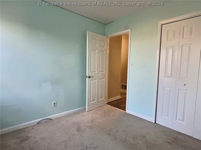 322 Grandview Drive, Hurricane, WV 25526
