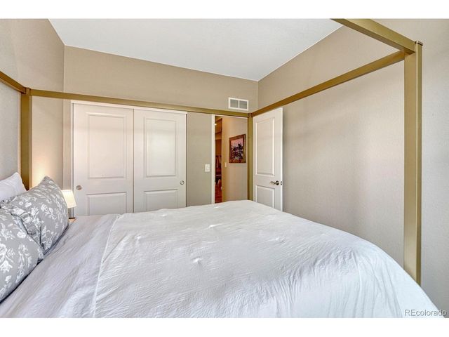 27859 E 7th Pl, Aurora, CO 80018