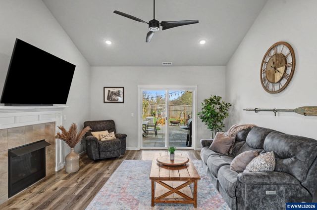 7320 SE Dot St, Corvallis, OR 97330