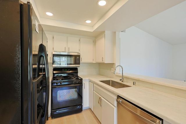707 Brookstone Road 204, Chula Vista, CA 91913