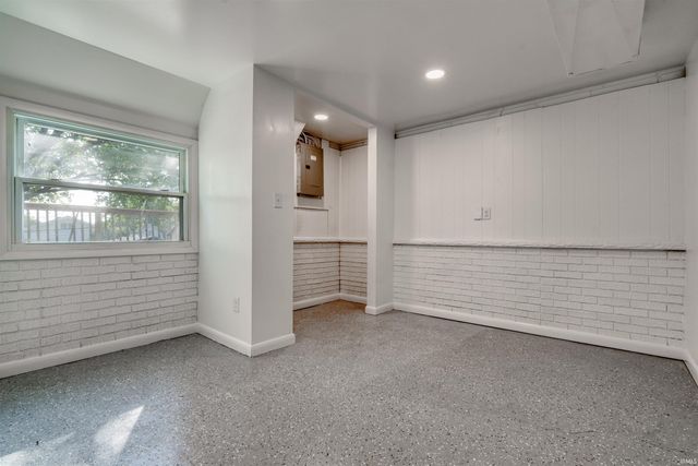707 Wessel Lane, Evansville, IN 47712