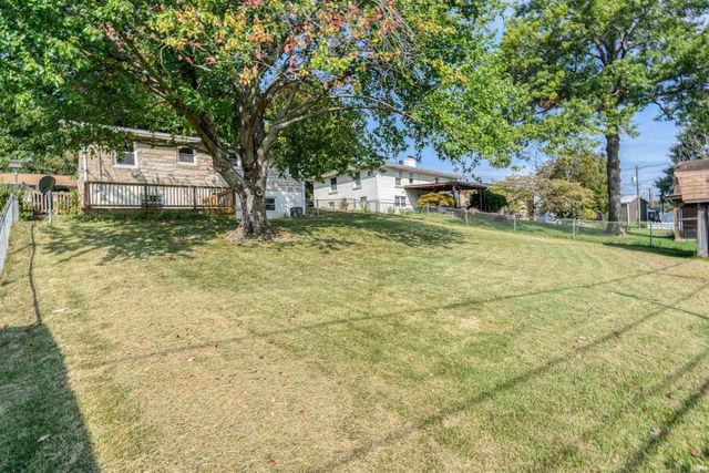 707 Wessel Lane, Evansville, IN 47712
