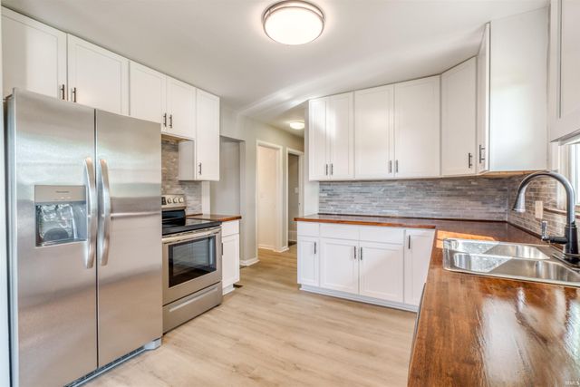 707 Wessel Lane, Evansville, IN 47712
