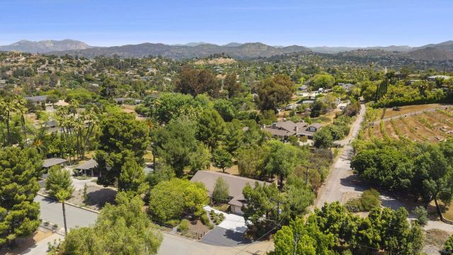 1515 Donita Dr., El Cajon, CA 92020