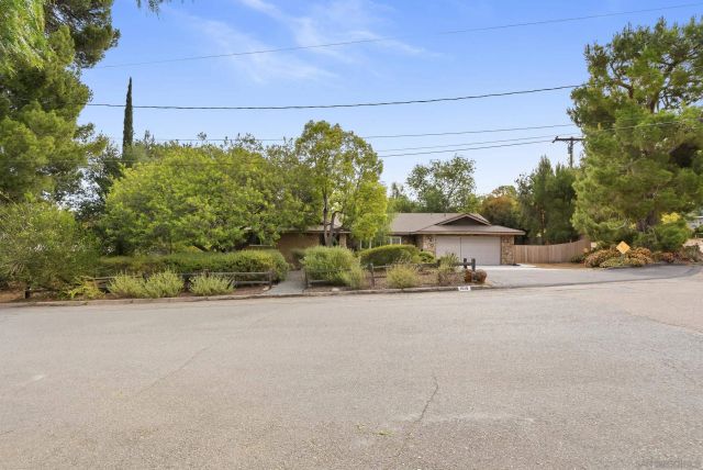 1515 Donita Dr., El Cajon, CA 92020