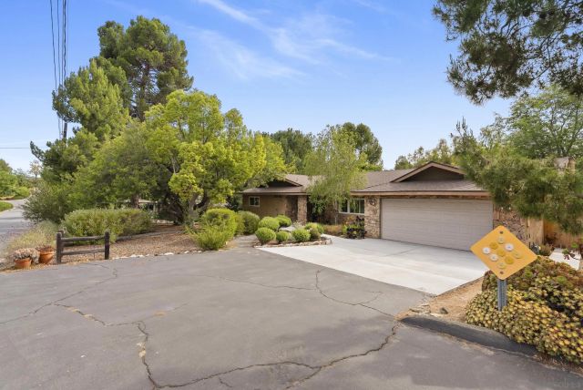 1515 Donita Dr., El Cajon, CA 92020