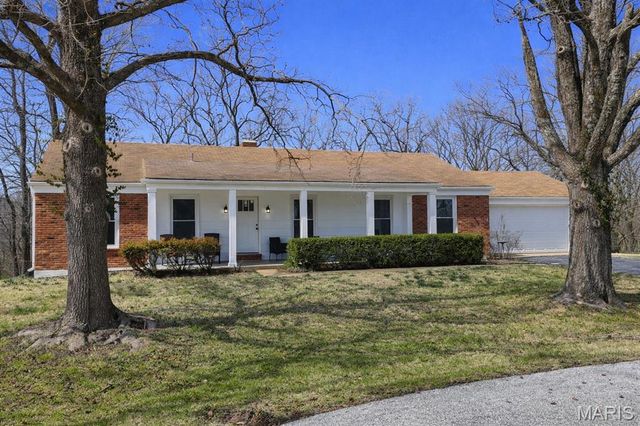 54 Fairview Drive, Hillsboro, MO 63050