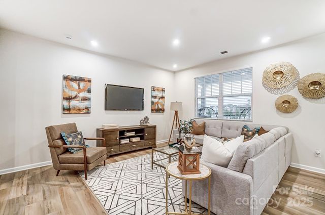 3926 Cheyney Park Drive, Charlotte, NC 28269