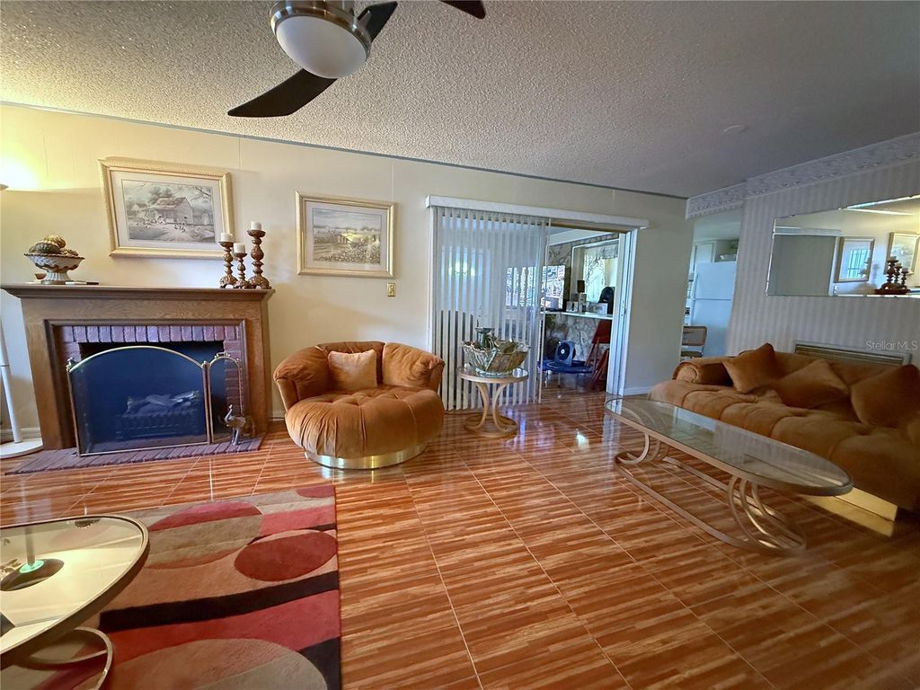 Image 5 of property listing at 3032 PINDER COURT, Orlando, FL 32811