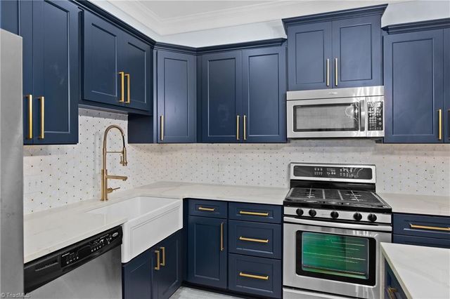 5041 Bennington Way, High Point, NC 27262