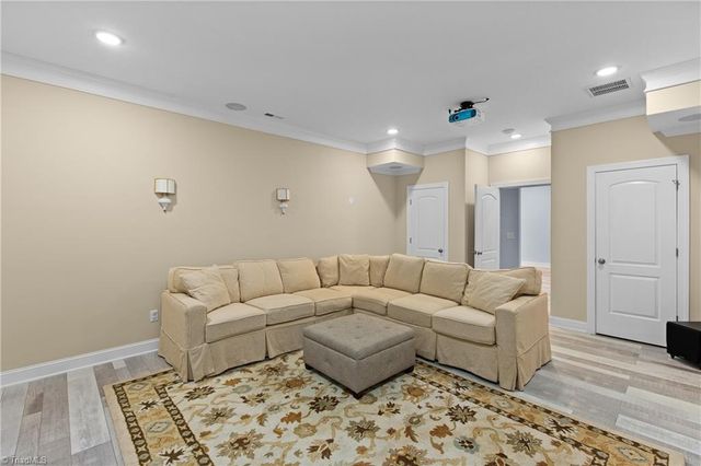 5041 Bennington Way, High Point, NC 27262