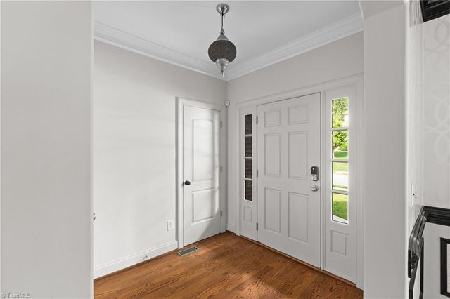 5041 Bennington Way, High Point, NC 27262