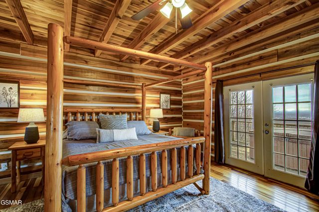 1815 Silver Poplar Lane, Sevierville, TN 37876