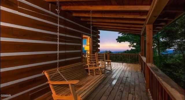 1815 Silver Poplar Lane, Sevierville, TN 37876