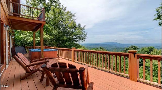 1815 Silver Poplar Lane, Sevierville, TN 37876