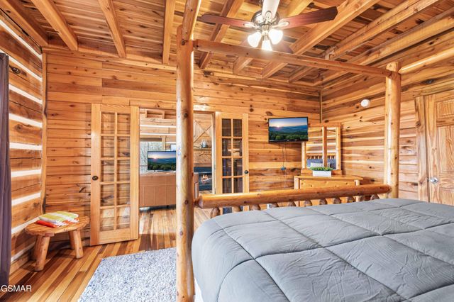 1815 Silver Poplar Lane, Sevierville, TN 37876