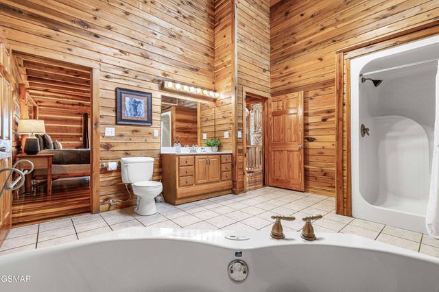1815 Silver Poplar Lane, Sevierville, TN 37876