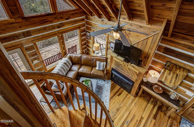 1815 Silver Poplar Lane, Sevierville, TN 37876