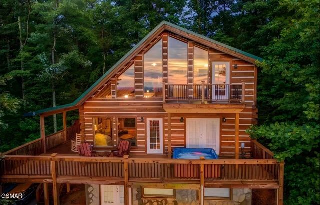 1815 Silver Poplar Lane, Sevierville, TN 37876