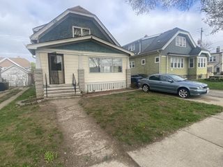 2726 N 58th STREET, Milwaukee, WI 53210