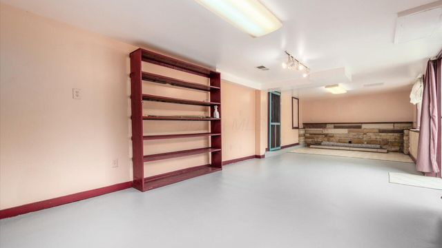 168 Waterworks Road, Newark, OH 43055