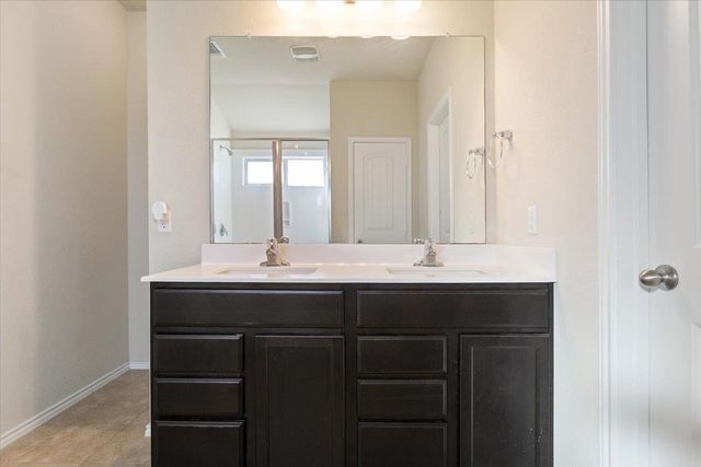 829 Ibis Falls LOOP, Jarrell, TX 76537