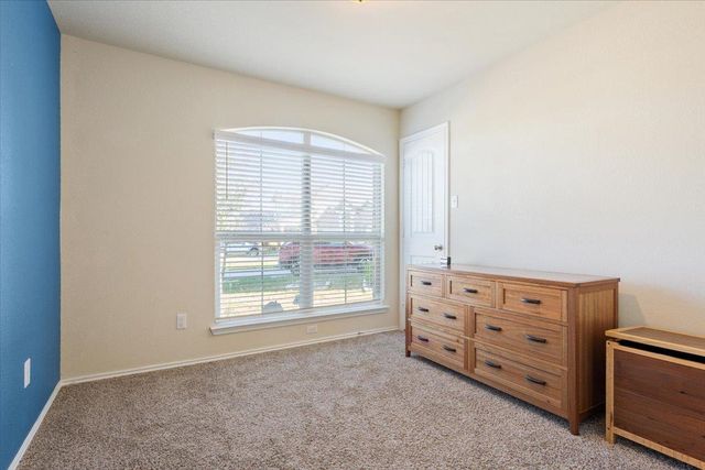 829 Ibis Falls LOOP, Jarrell, TX 76537