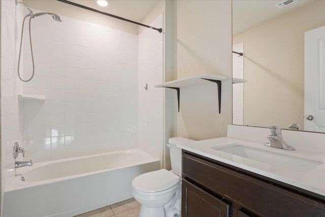 829 Ibis Falls LOOP, Jarrell, TX 76537