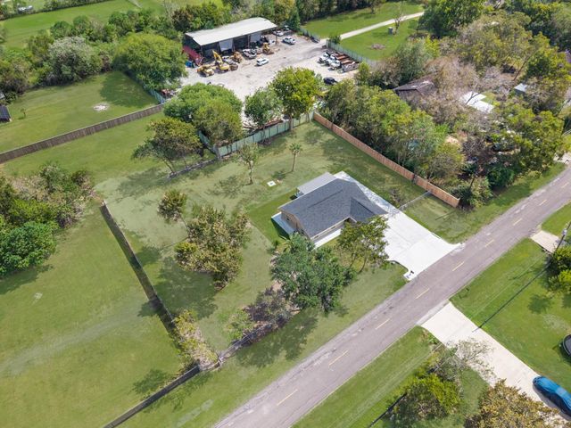 17435 Wells Drive CR115, Pearland, TX 77584