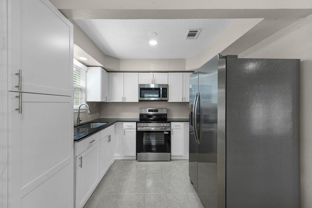 17435 Wells Drive CR115, Pearland, TX 77584