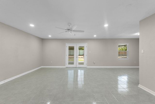 17435 Wells Drive CR115, Pearland, TX 77584