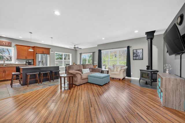 59282 County Road 653, Almena Twp, MI 49079