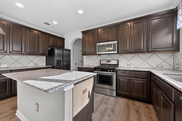5800 Baythorne DR, Austin, TX 78747