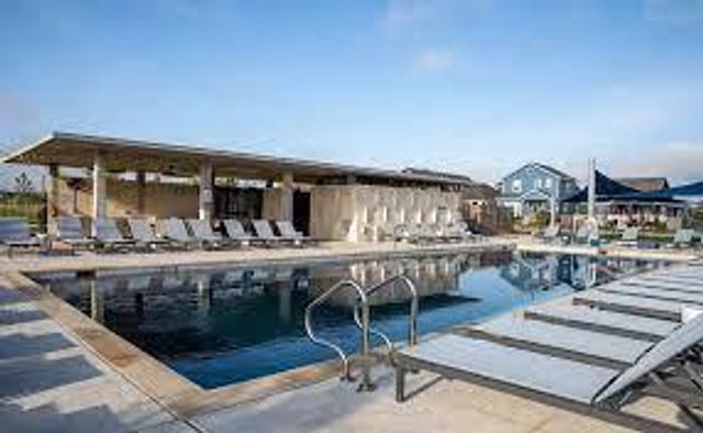 5800 Baythorne DR, Austin, TX 78747