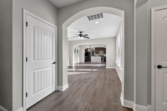 5800 Baythorne DR, Austin, TX 78747