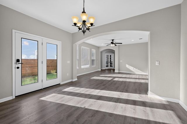 5800 Baythorne DR, Austin, TX 78747