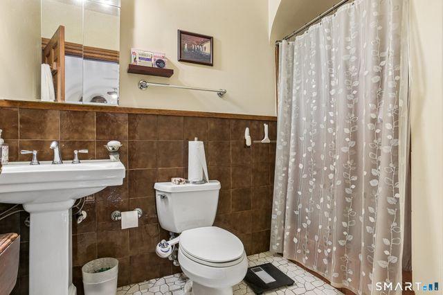 2459 Whitney Avenue 17, Hamden, CT 06518