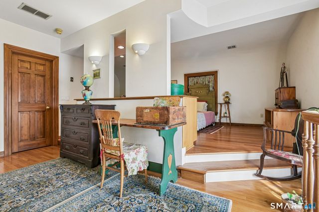 2459 Whitney Avenue 17, Hamden, CT 06518