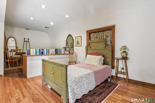 2459 Whitney Avenue 17, Hamden, CT 06518