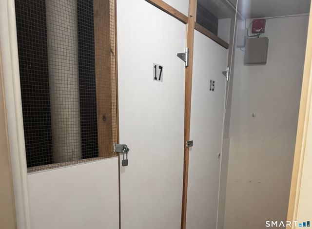 2459 Whitney Avenue 17, Hamden, CT 06518