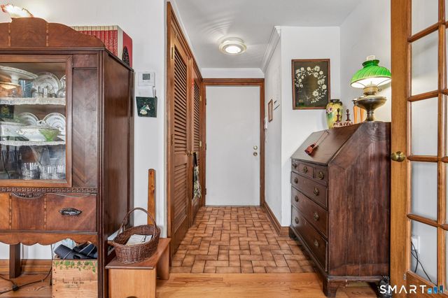 2459 Whitney Avenue 17, Hamden, CT 06518