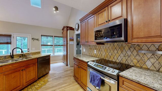 4500 Stoney Brook Dr, Pegram, TN 37143