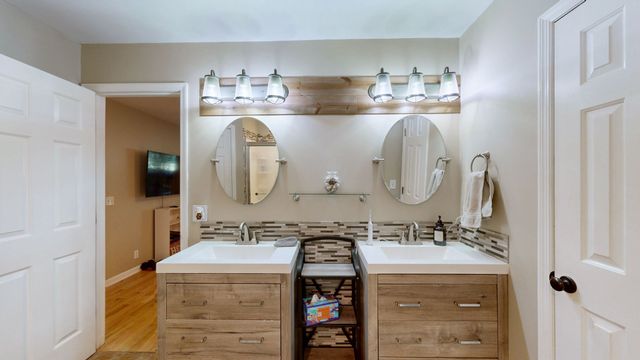 4500 Stoney Brook Dr, Pegram, TN 37143
