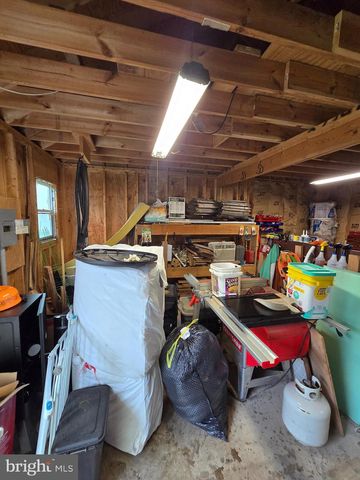 536 E LINDEN ST, Fleetwood, PA 19522