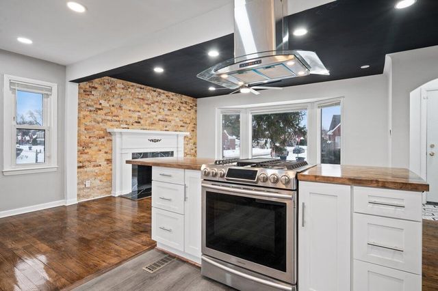 16800 Ilene Street, Detroit, MI 48221