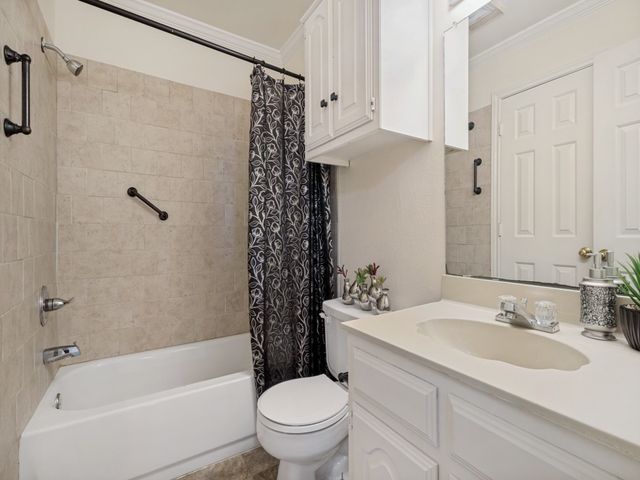160 Cobblestone Row, Denton, TX 76207